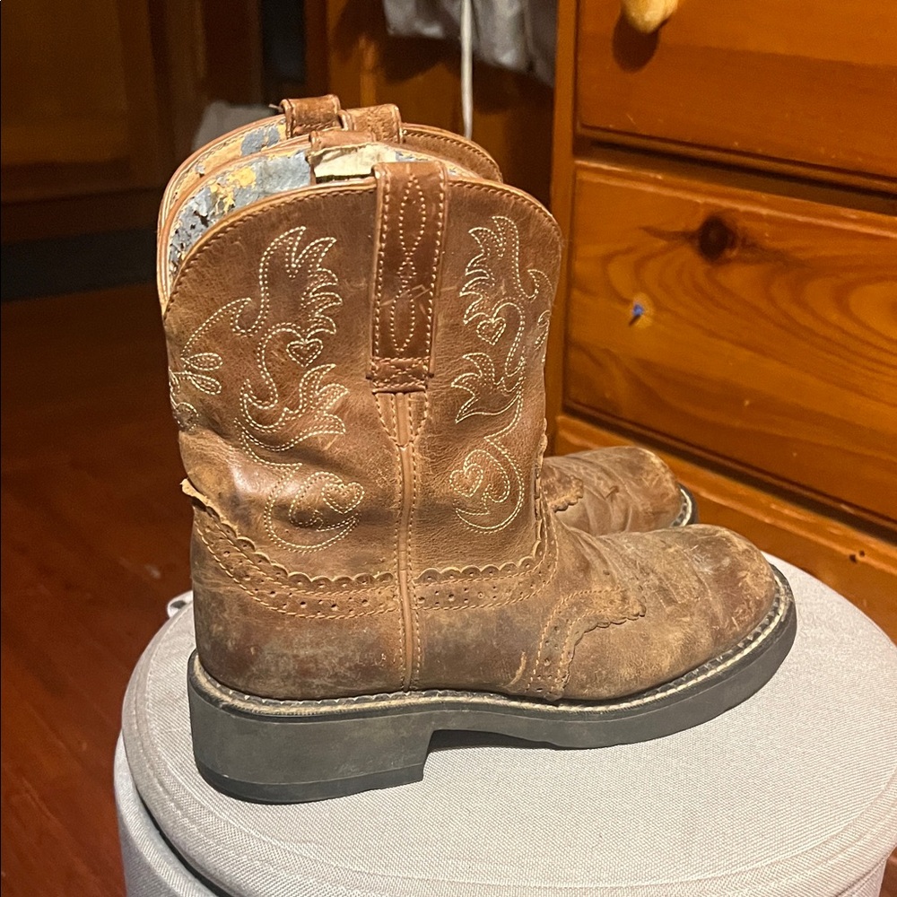 Ariat cowboy boots